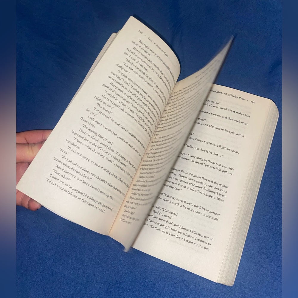 The Seven Husbands of Evelyn Hugo By Taylor Jenkins Reid - Picture 2 of 4